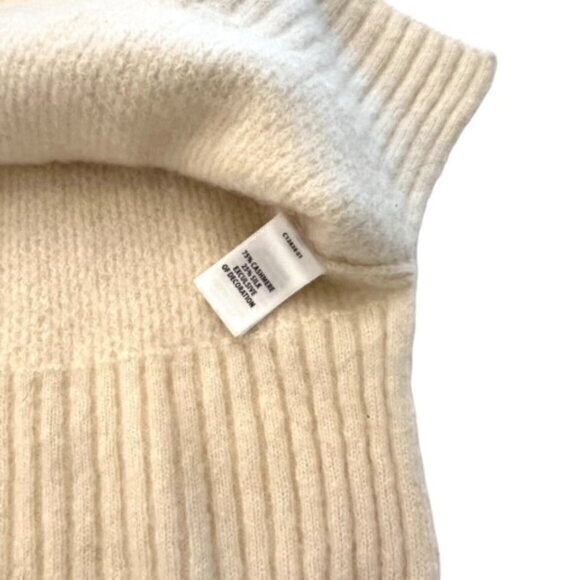 St. John Ivory Cashmere Silk Sweater Drawstring Neck Metal/Fabric‎ Size Small - Picture 8 of 12